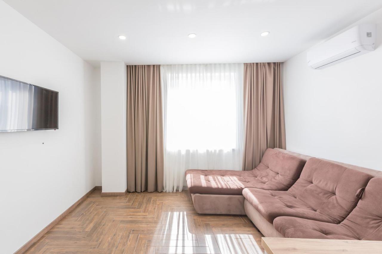 простора віп на вулиці під голоском 15 б Apartment Lviv