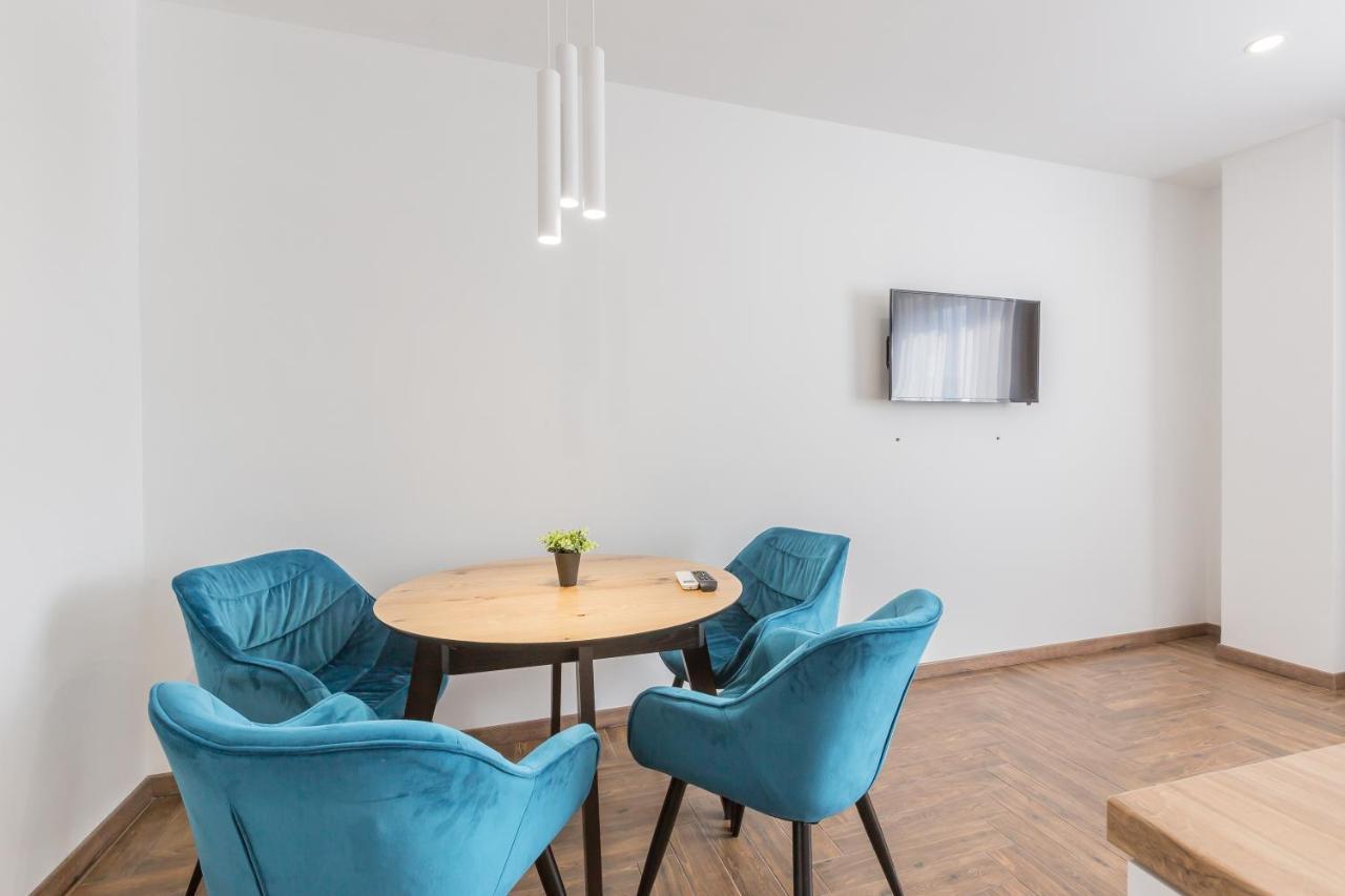 Apartment простора віп на вулиці під голоском 15 б Lviv